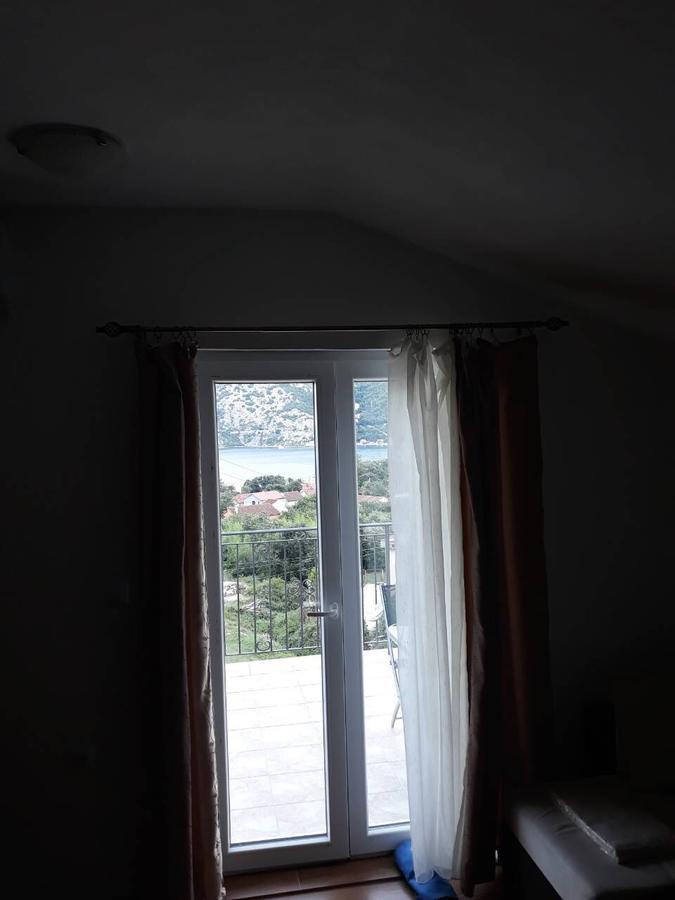 Apartmani Viza Risan Exterior photo