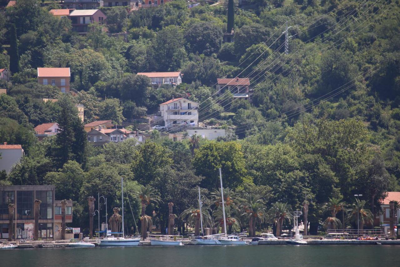Apartmani Viza Risan Exterior photo
